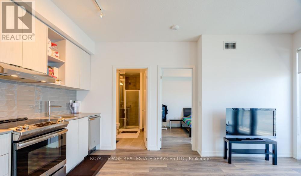 1604 - 2520 Eglinton Avenue W, Mississauga, Ontario  L5M 0Y4 - Photo 4 - W12708180