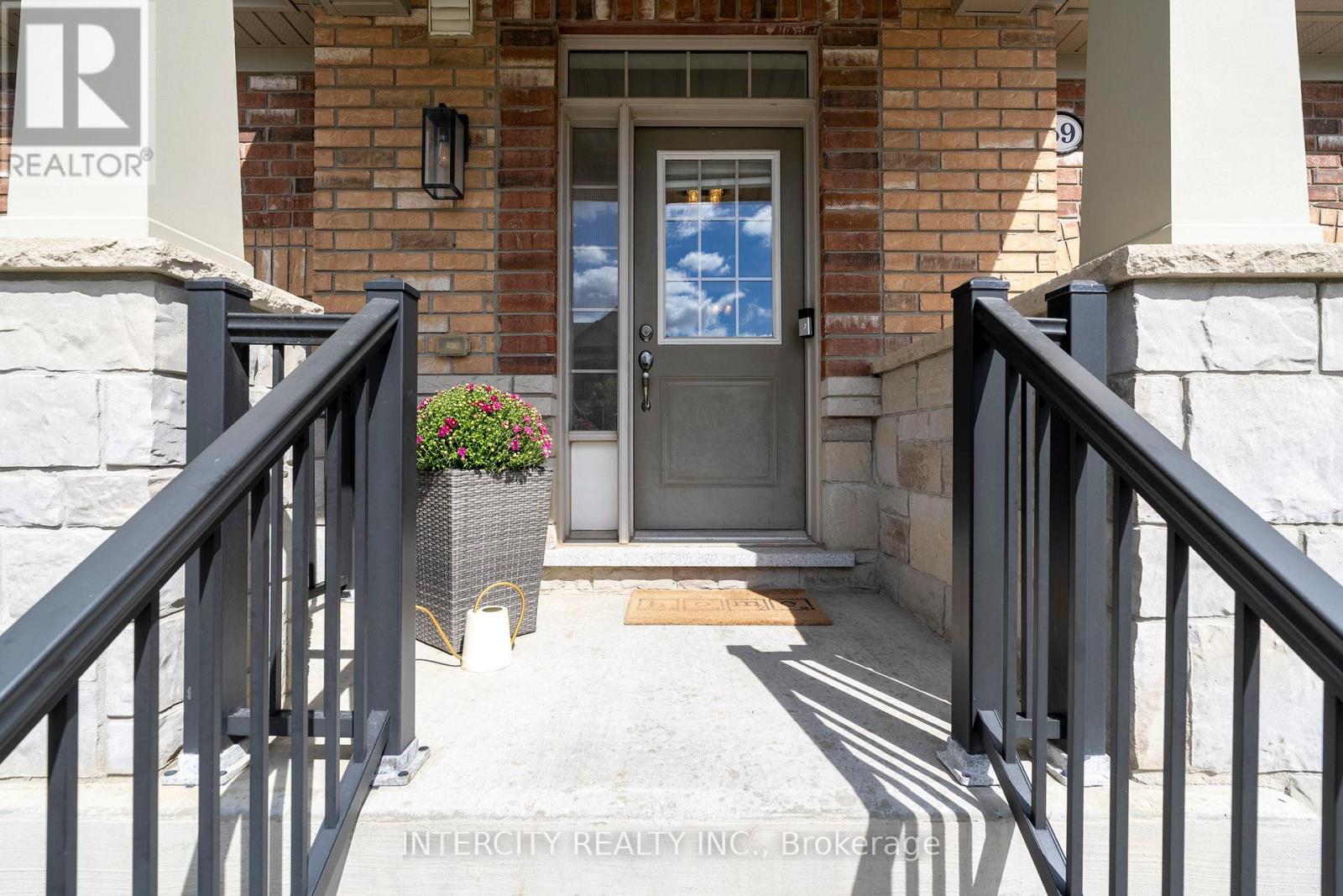 59 Morra Avenue, Caledon, Ontario  L7E 4K7 - Photo 5 - W12708314