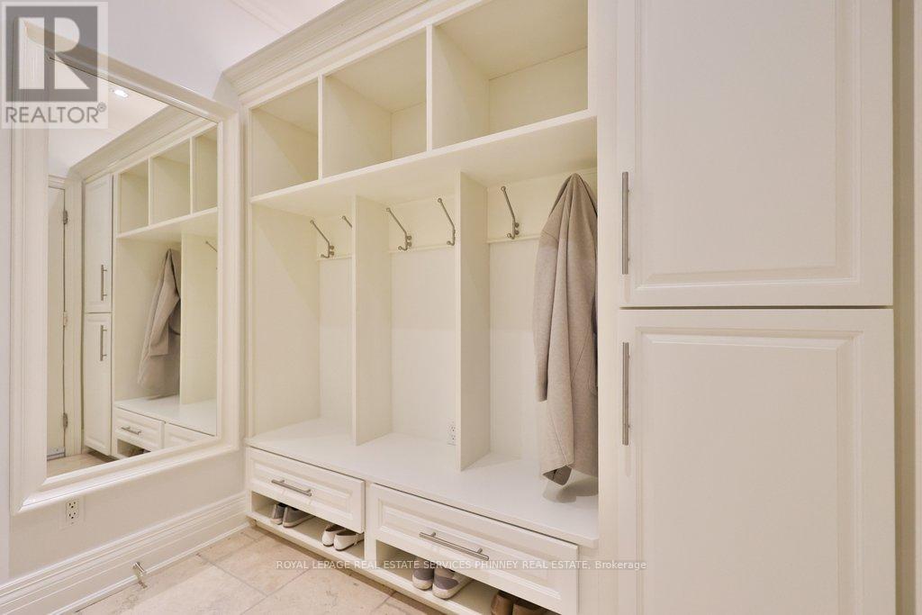 253 Jones Street, Oakville, Ontario  L6L 3G5 - Photo 21 - W12708318