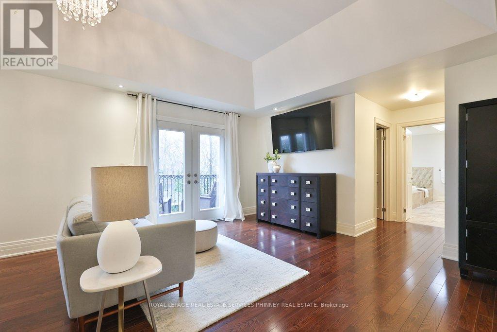 253 Jones Street, Oakville, Ontario  L6L 3G5 - Photo 25 - W12708318