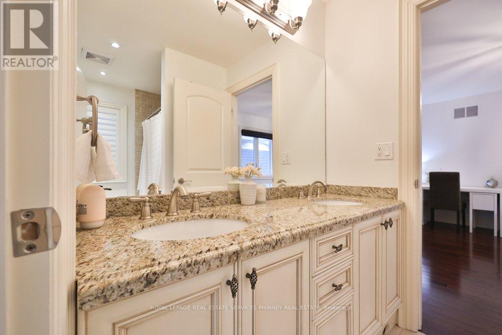 253 Jones Street, Oakville, Ontario  L6L 3G5 - Photo 29 - W12708318