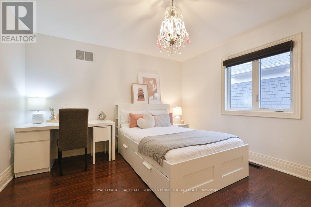 253 Jones Street, Oakville, Ontario  L6L 3G5 - Photo 30 - W12708318