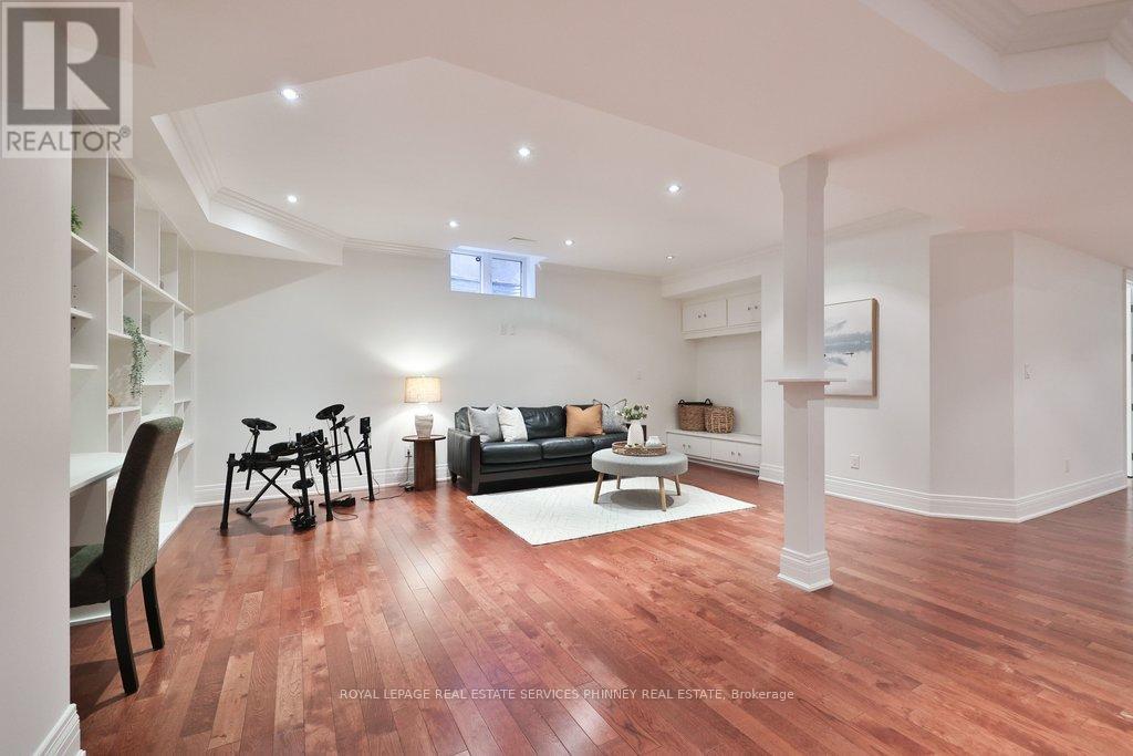 253 Jones Street, Oakville, Ontario  L6L 3G5 - Photo 35 - W12708318