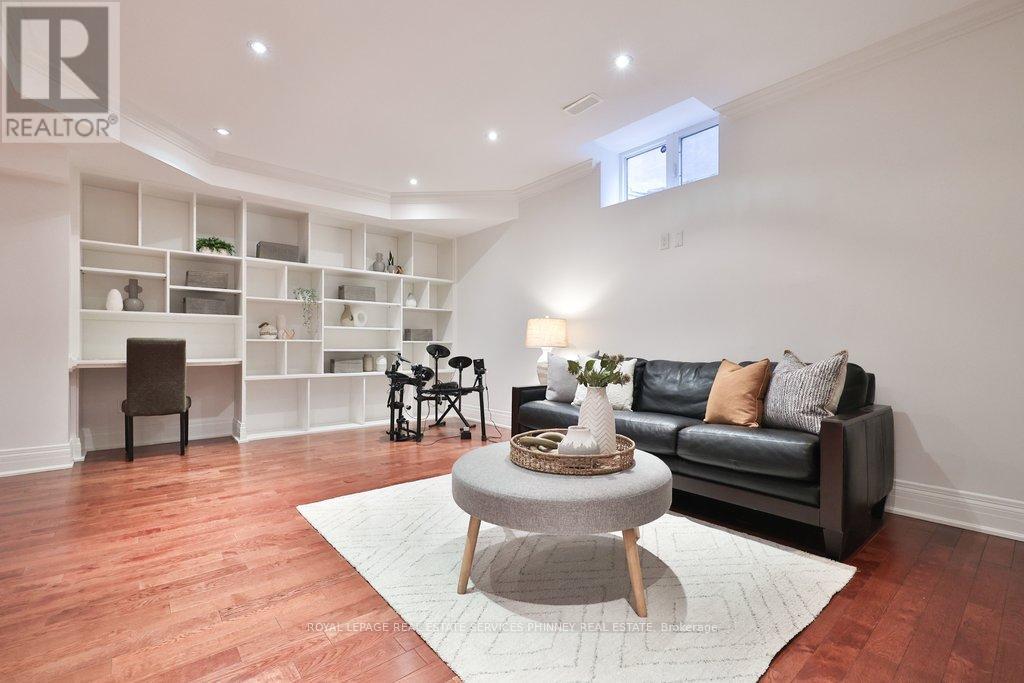 253 Jones Street, Oakville, Ontario  L6L 3G5 - Photo 36 - W12708318