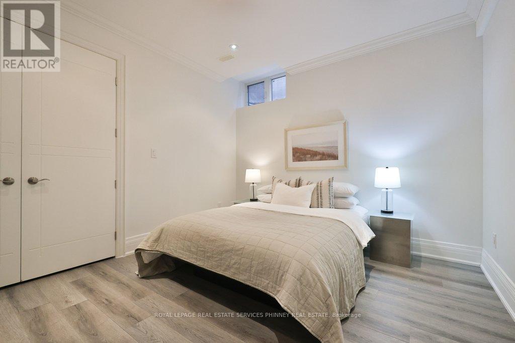 253 Jones Street, Oakville, Ontario  L6L 3G5 - Photo 37 - W12708318