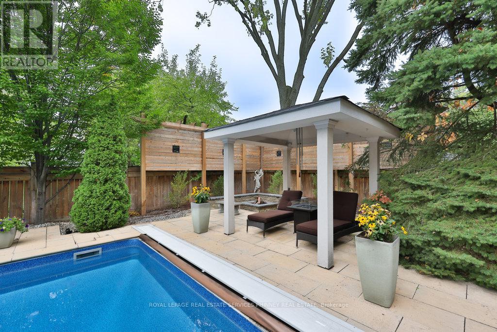 253 Jones Street, Oakville, Ontario  L6L 3G5 - Photo 44 - W12708318