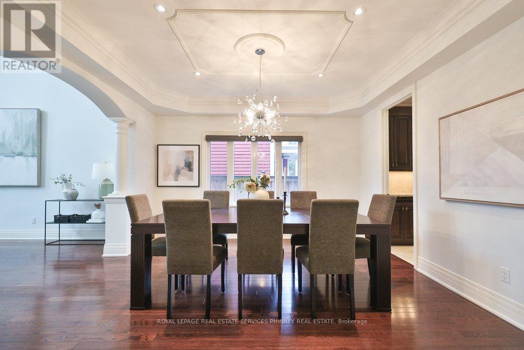 253 Jones Street, Oakville, Ontario  L6L 3G5 - Photo 8 - W12708318