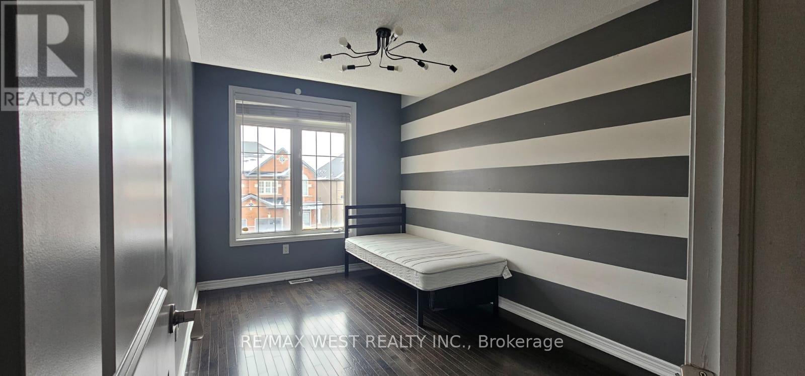 38 Wasaga Road, Brampton, Ontario  L6X 3B1 - Photo 17 - W12708330