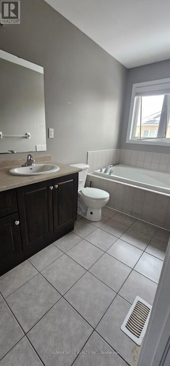 38 Wasaga Road, Brampton, Ontario  L6X 3B1 - Photo 24 - W12708330