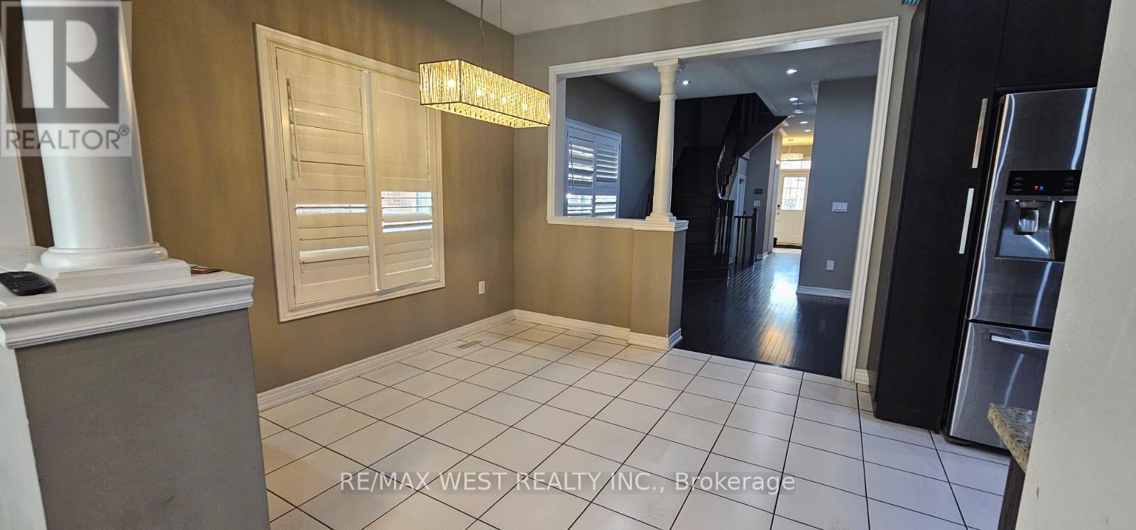 38 Wasaga Road, Brampton, Ontario  L6X 3B1 - Photo 7 - W12708330