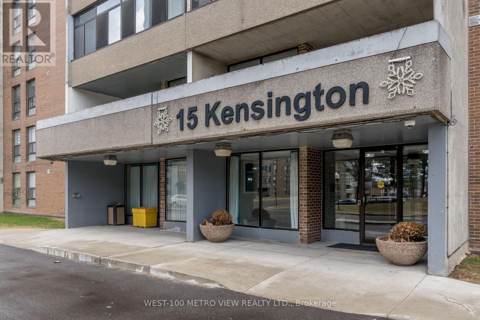 908 - 15 Kensington Road, Brampton, Ontario  L6T 3W2 - Photo 2 - W12708334