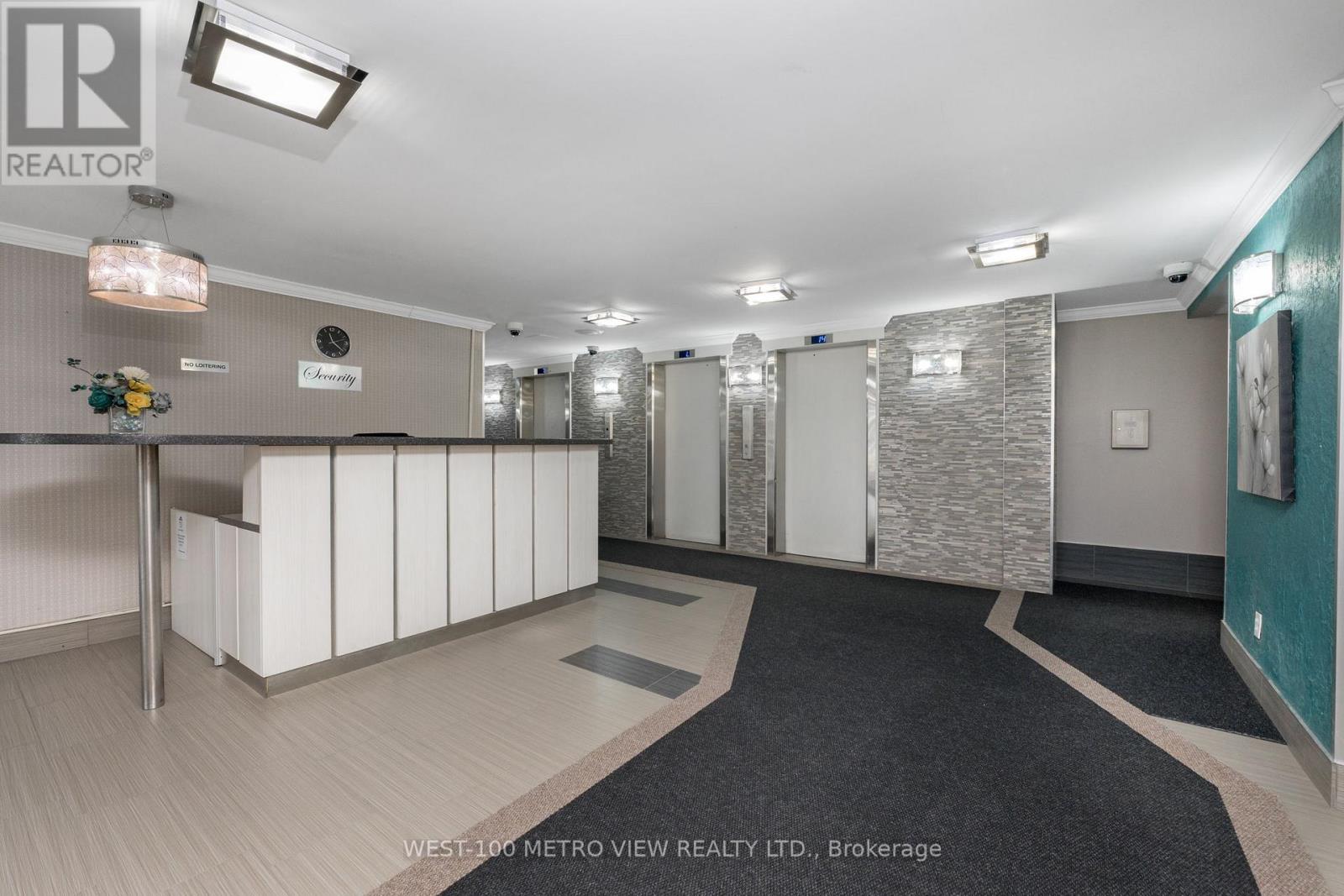 908 - 15 Kensington Road, Brampton, Ontario  L6T 3W2 - Photo 3 - W12708334