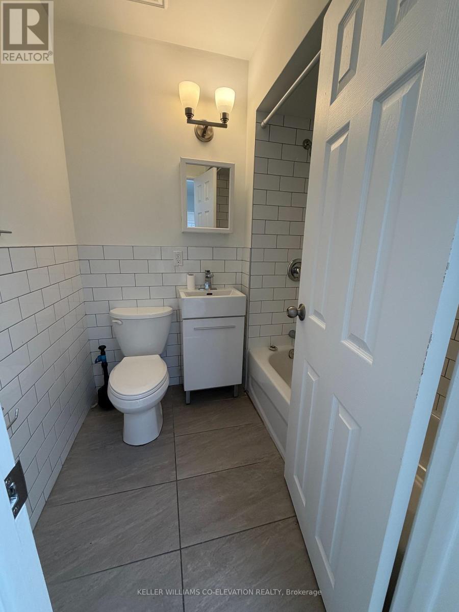 2nd Floor - 2204 Bloor Street W, Toronto, Ontario  M6S 1N4 - Photo 9 - W12708392