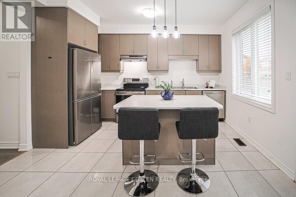 3059 Postridge Drive, Oakville, Ontario  L6H 0S1 - Photo 13 - W12708394