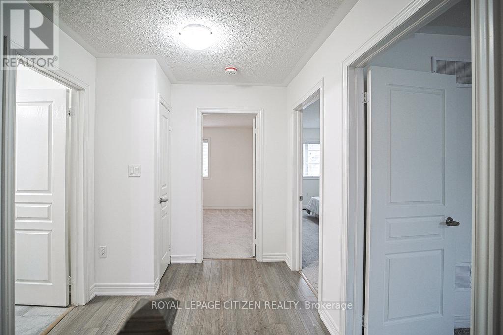 3059 Postridge Drive, Oakville, Ontario  L6H 0S1 - Photo 19 - W12708394