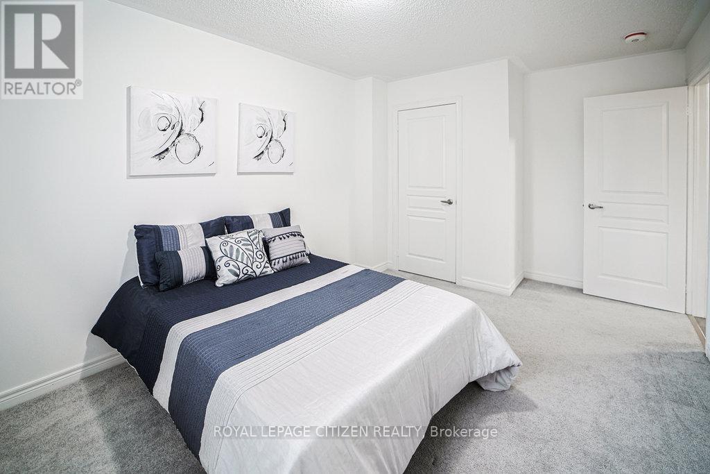 3059 Postridge Drive, Oakville, Ontario  L6H 0S1 - Photo 25 - W12708394