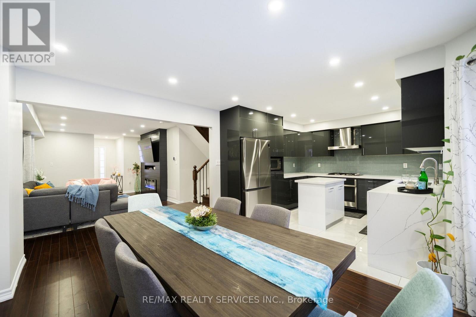 24 Florence Drive, Brampton, Ontario  L7A 2M4 - Photo 14 - W12708436