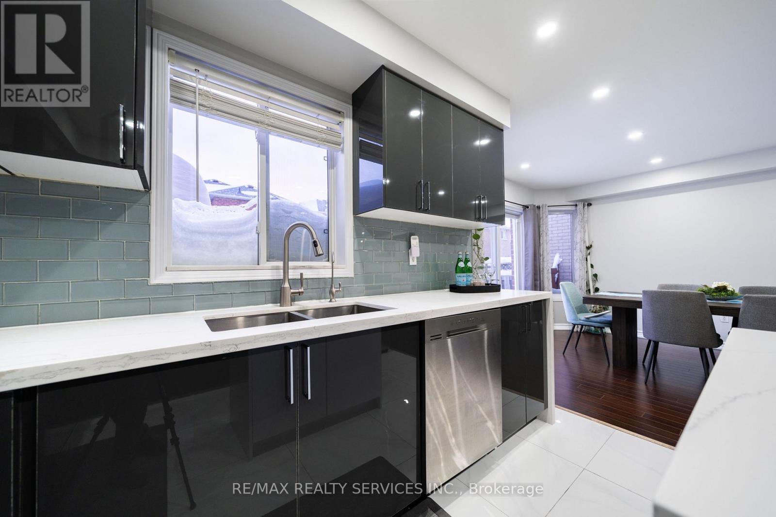 24 Florence Drive, Brampton, Ontario  L7A 2M4 - Photo 18 - W12708436