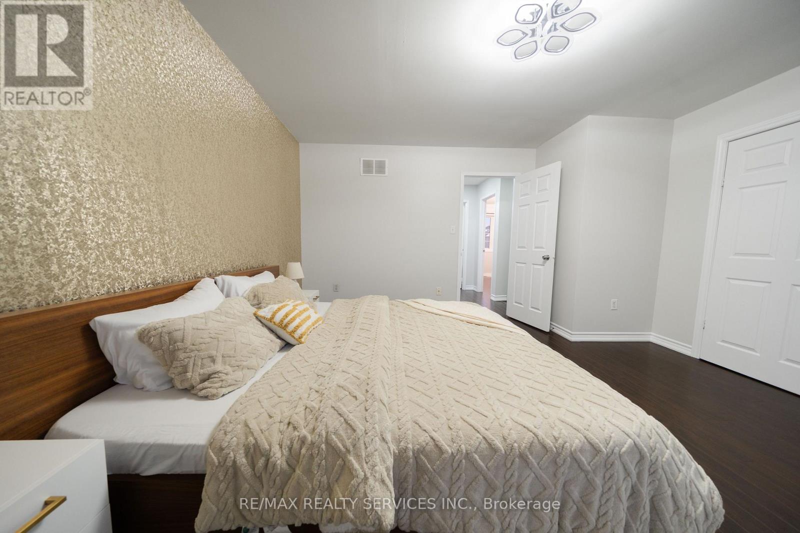 24 Florence Drive, Brampton, Ontario  L7A 2M4 - Photo 36 - W12708436