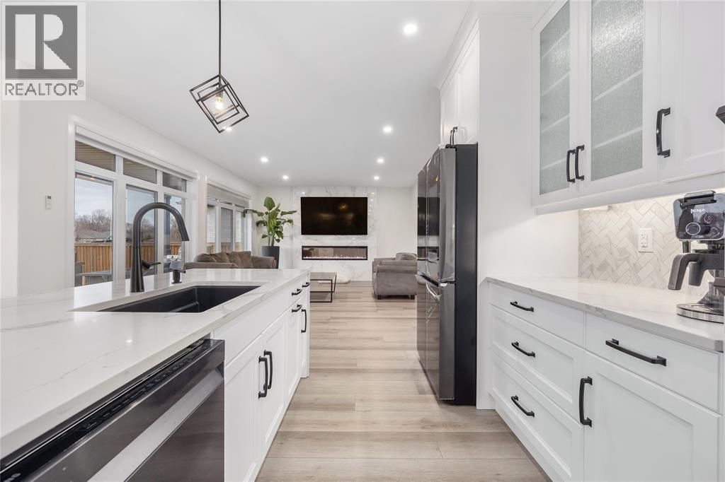 875 Magnolia Lane, Sarnia, Ontario  N7S 0G3 - Photo 16 - 26001148