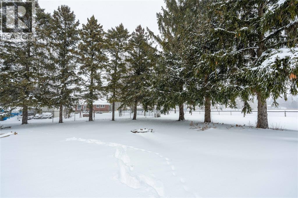 583 Ontario Street, Plympton-Wyoming, Ontario  N0N 1T0 - Photo 32 - 26001346