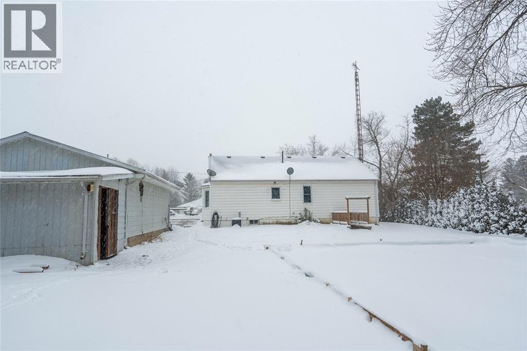 583 Ontario Street, Plympton-Wyoming, Ontario  N0N 1T0 - Photo 34 - 26001346