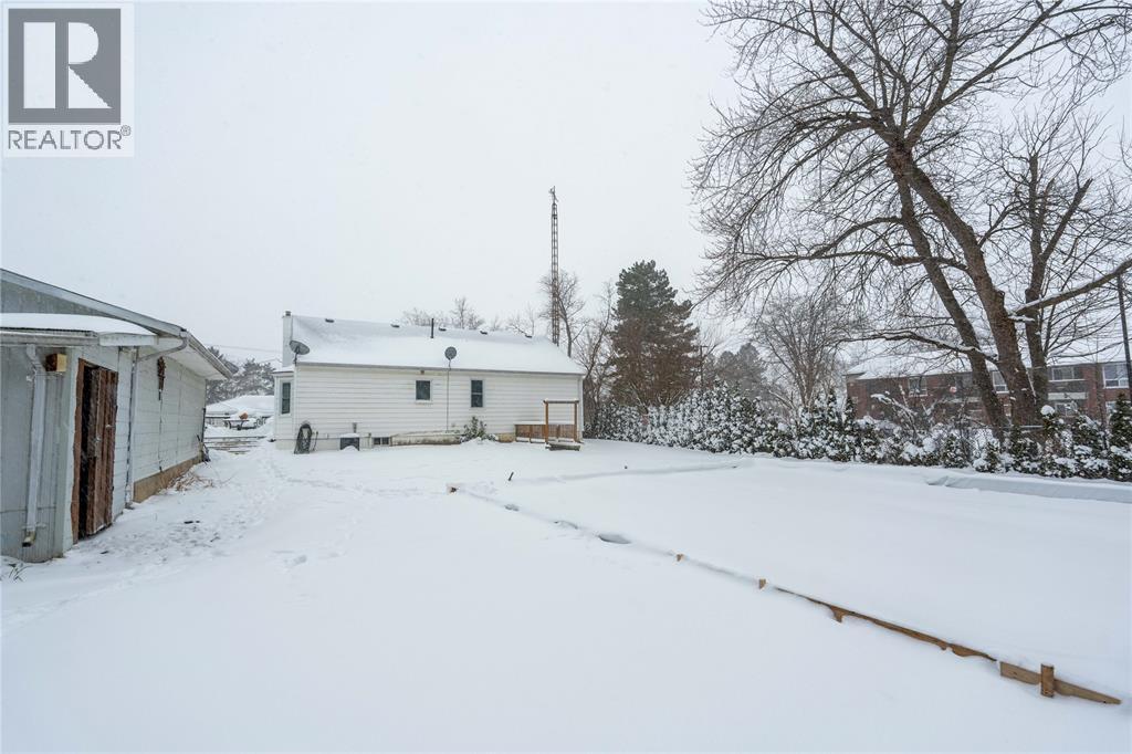 583 Ontario Street, Plympton-Wyoming, Ontario  N0N 1T0 - Photo 33 - 26001346