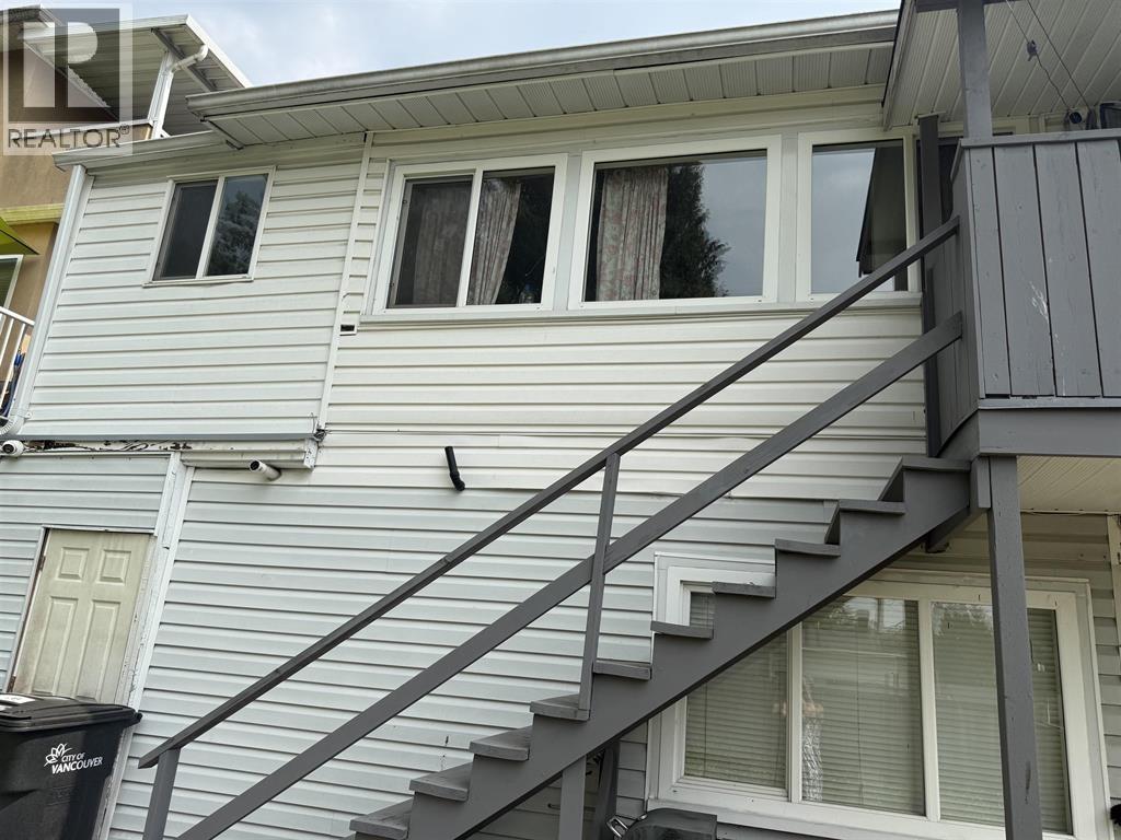 Listing Picture 14 of 17 : 8125 ST. GEORGE STREET, Vancouver / 溫哥華 - 魯藝地產 Yvonne Lu Group - MLS Medallion Club Member