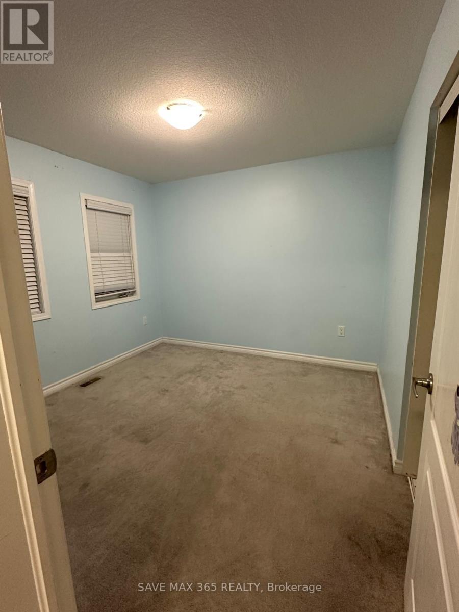 270 Grovehill Crescent, Kitchener, Ontario  N2R 0K2 - Photo 20 - X12708300