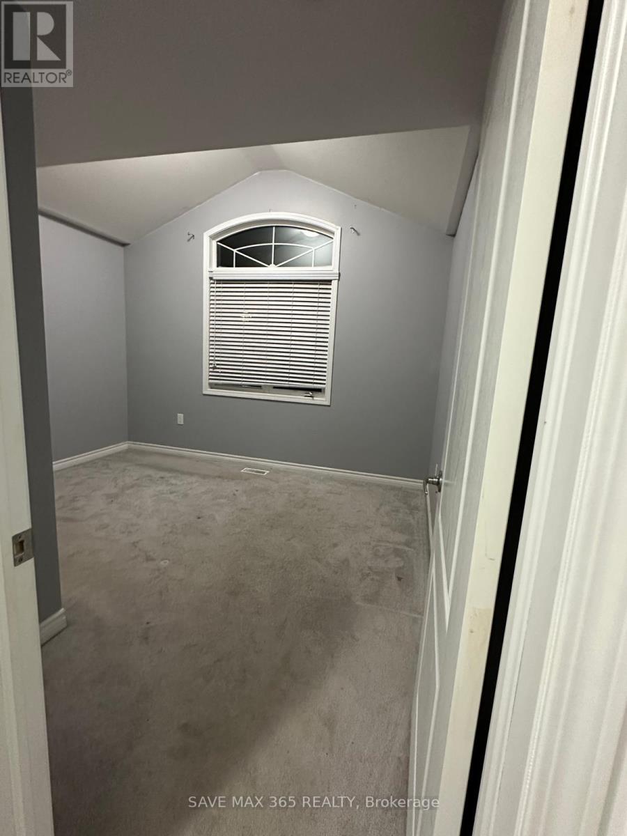 270 Grovehill Crescent, Kitchener, Ontario  N2R 0K2 - Photo 23 - X12708300