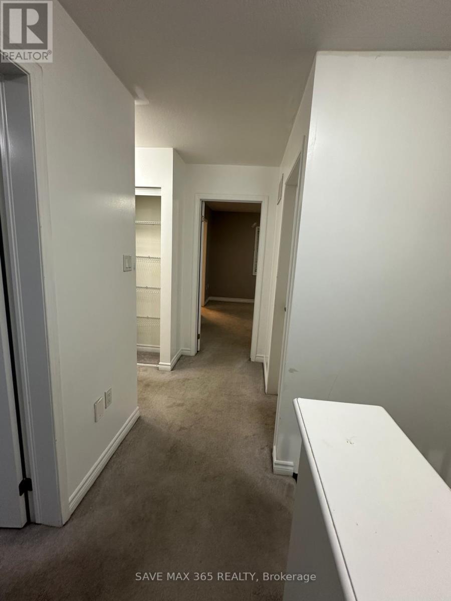 270 Grovehill Crescent, Kitchener, Ontario  N2R 0K2 - Photo 29 - X12708300