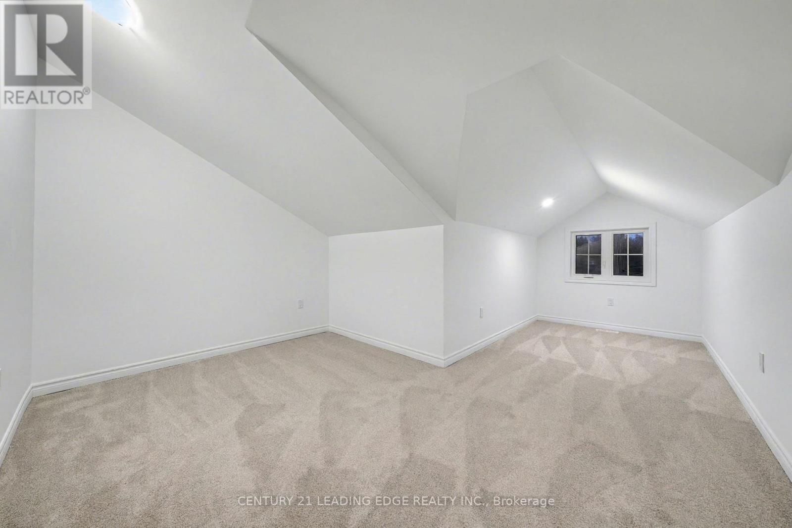 8 Turnberry Court, Bracebridge, Ontario  P1L 0N5 - Photo 35 - X12708434