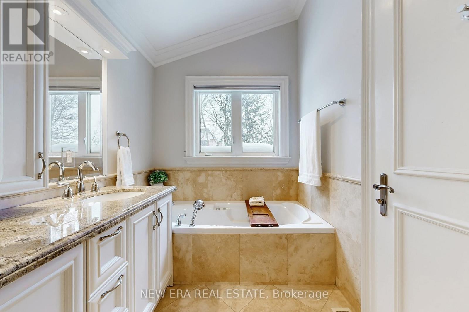 85 Snowdon Avenue, Toronto, Ontario  M4N 2A8 - Photo 23 - C12704212