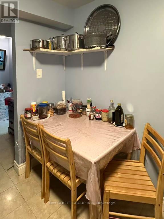 4641 Crosscreek Court, Mississauga, Ontario  L5V 1G5 - Photo 16 - W12705716