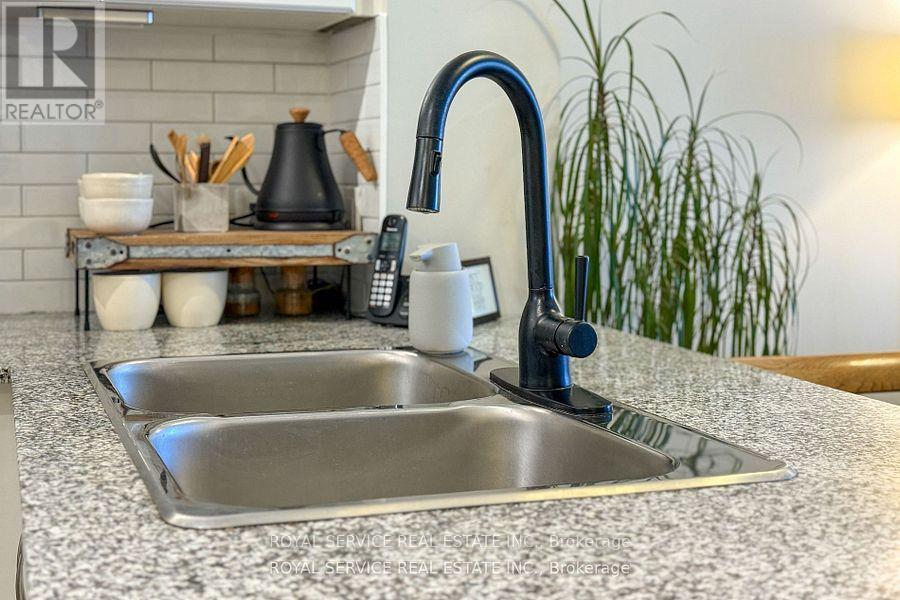 220 - 21 Brookhouse Drive, Clarington, Ontario  L1B 0V4 - Photo 11 - E12708506