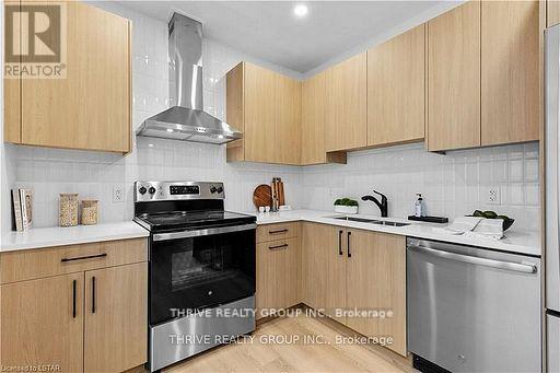 888 Queens Avenue, London East, Ontario  N5W 3H8 - Photo 11 - X12708526