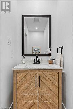 888 Queens Avenue, London East, Ontario  N5W 3H8 - Photo 19 - X12708526