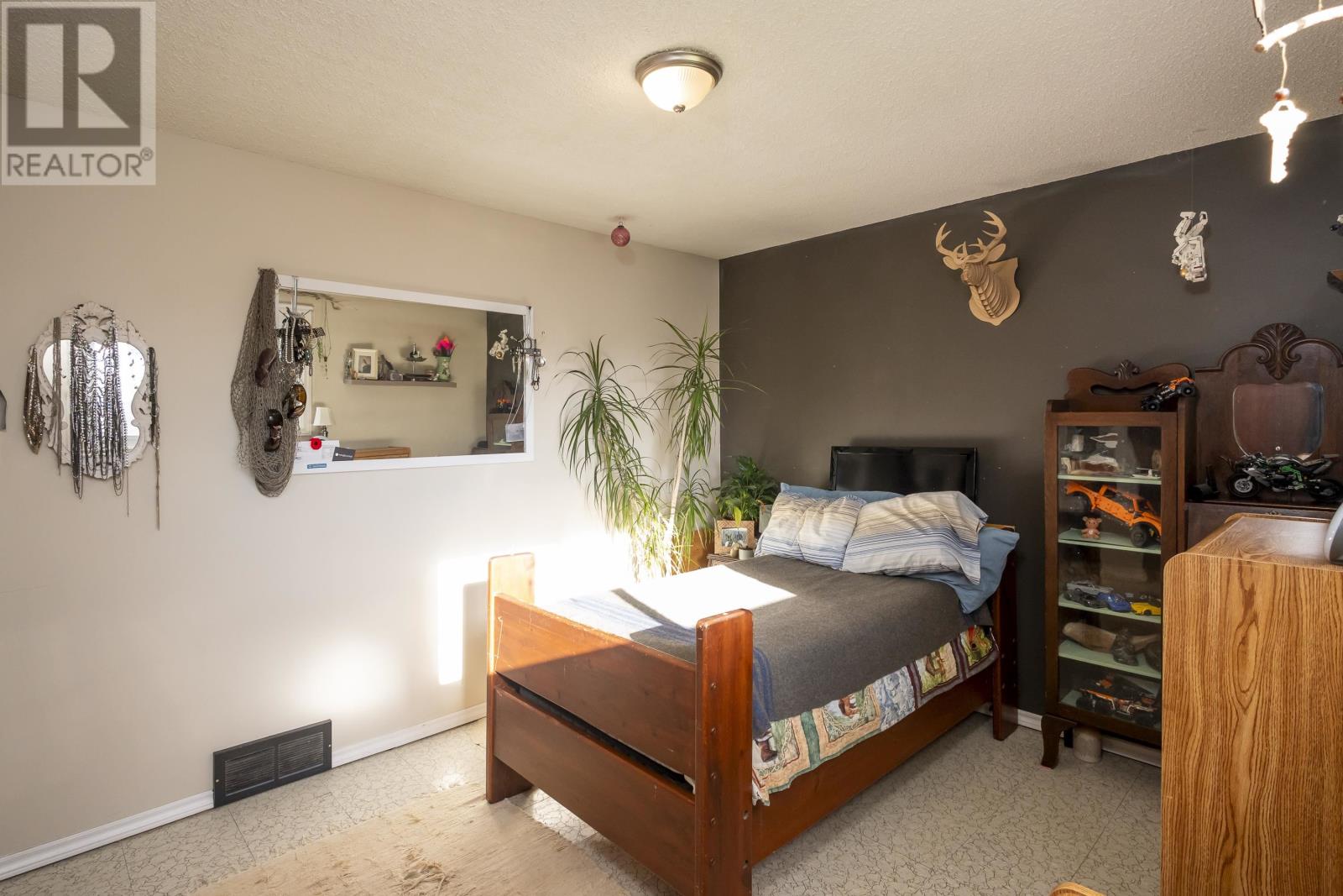 522 Redwood Ave W, Thunder Bay, Ontario  P7C 5A3 - Photo 28 - TB253660