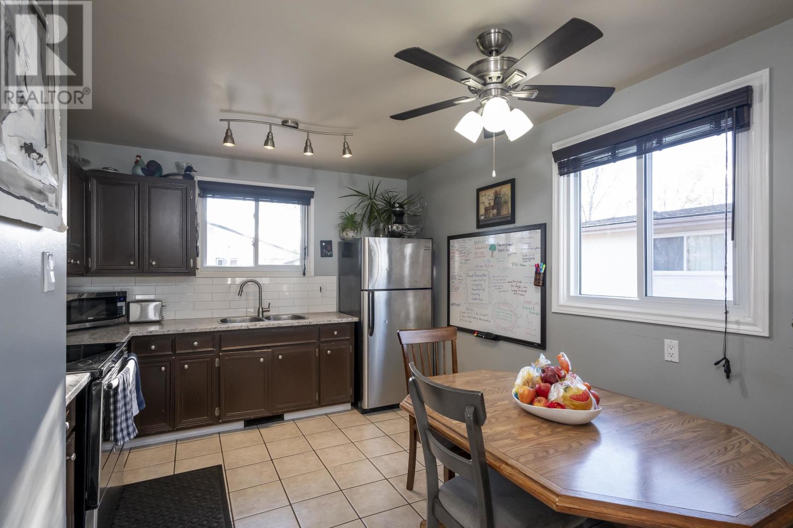 522 Redwood Ave W, Thunder Bay, Ontario  P7C 5A3 - Photo 7 - TB253660