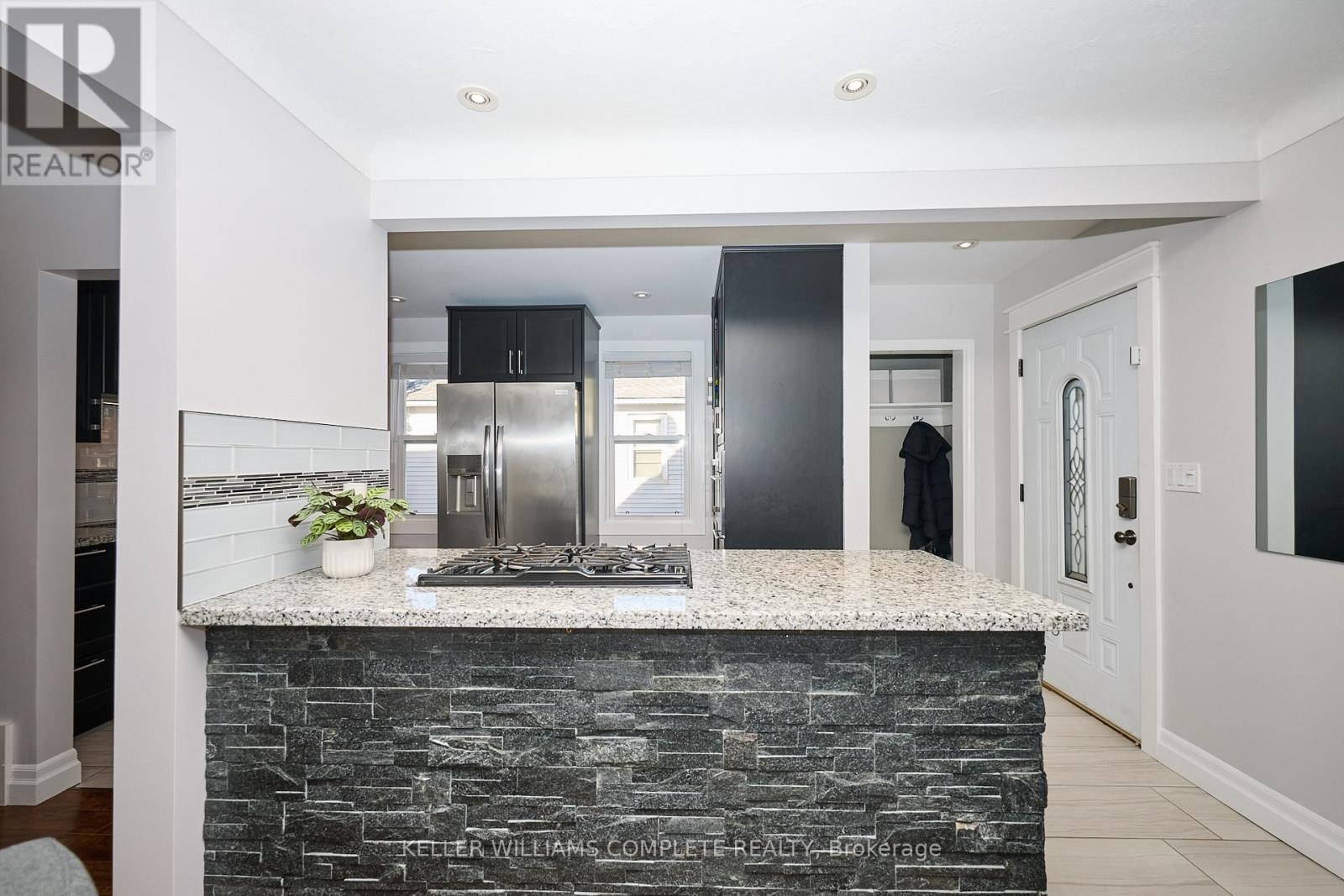 19 Else Street N, St. Catharines (Vine/linwell), Ontario  L2N 2B9 - Photo 4 - X12708468