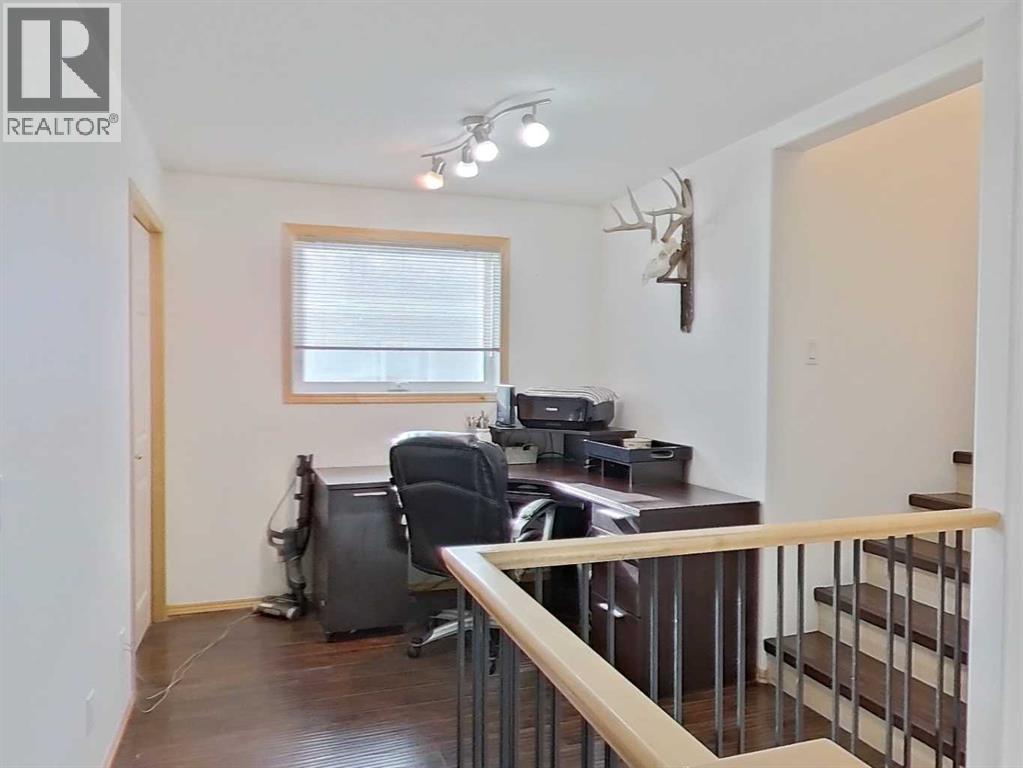 145 Blackfoot Circle W, Lethbridge, Alberta  T1K 7T4 - Photo 3 - A2269365