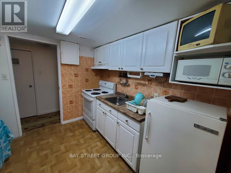 Lower - 73 Regatta Crescent, Toronto, Ontario  M2R 2X7 - Photo 12 - C12708498