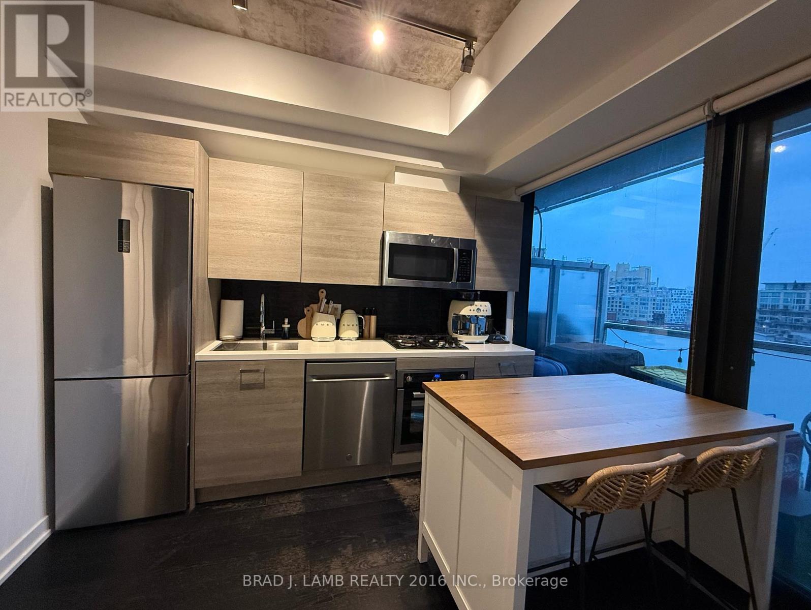 1105 - 11 Charlotte Street, Toronto, Ontario  M5V 2H5 - Photo 4 - C12708554