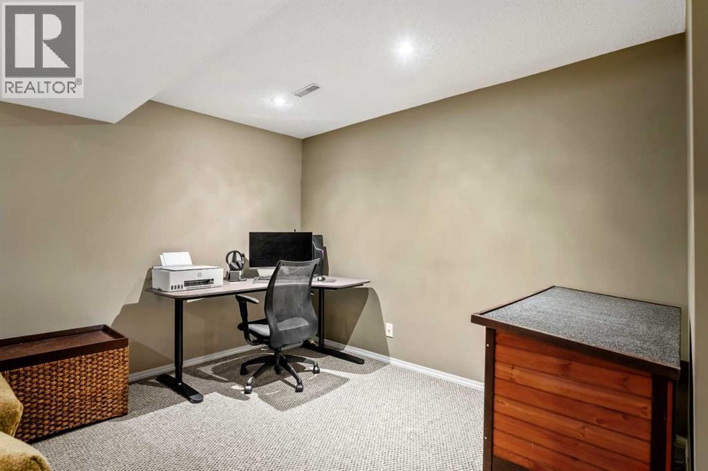 13127 Lake Crimson Drive Se, Calgary, Alberta  T2J 3K3 - Photo 26 - A2275276