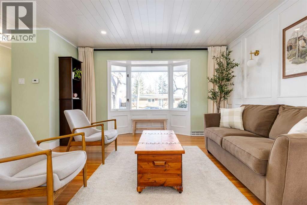 2539 Chicoutimi Drive Nw, Calgary, Alberta  T2L 0W4 - Photo 7 - A2279653