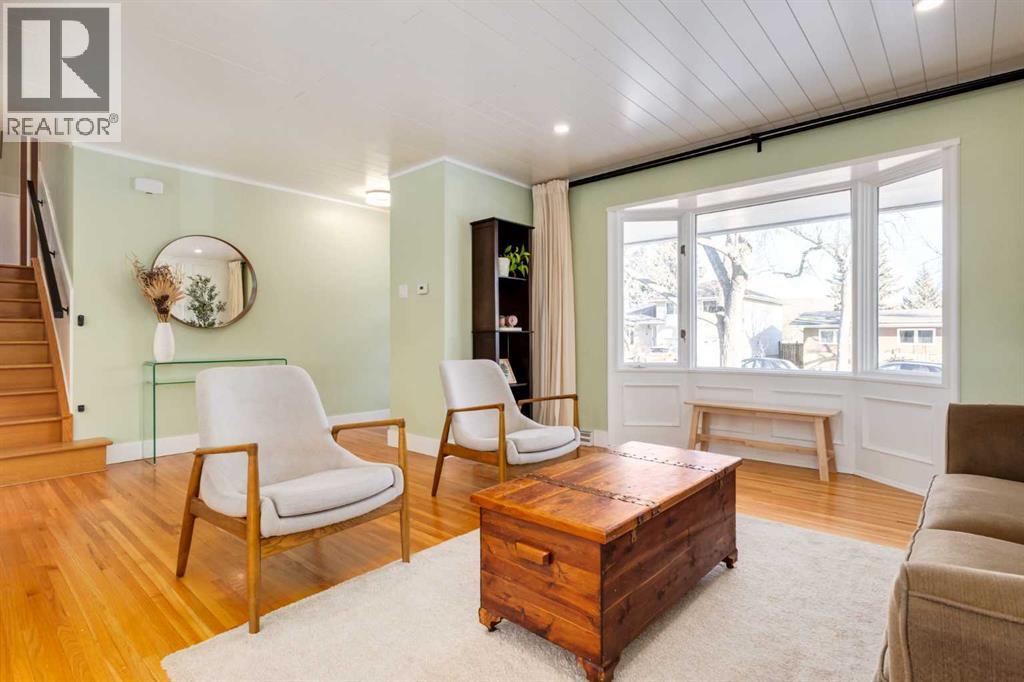 2539 Chicoutimi Drive Nw, Calgary, Alberta  T2L 0W4 - Photo 5 - A2279653