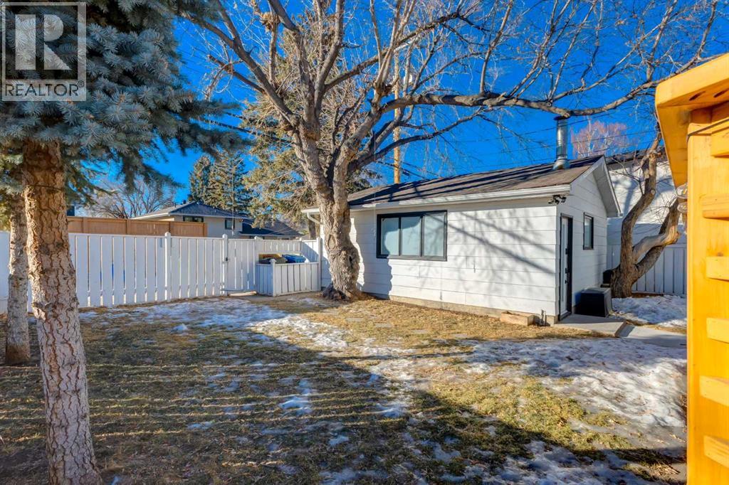 2539 Chicoutimi Drive Nw, Calgary, Alberta  T2L 0W4 - Photo 42 - A2279653