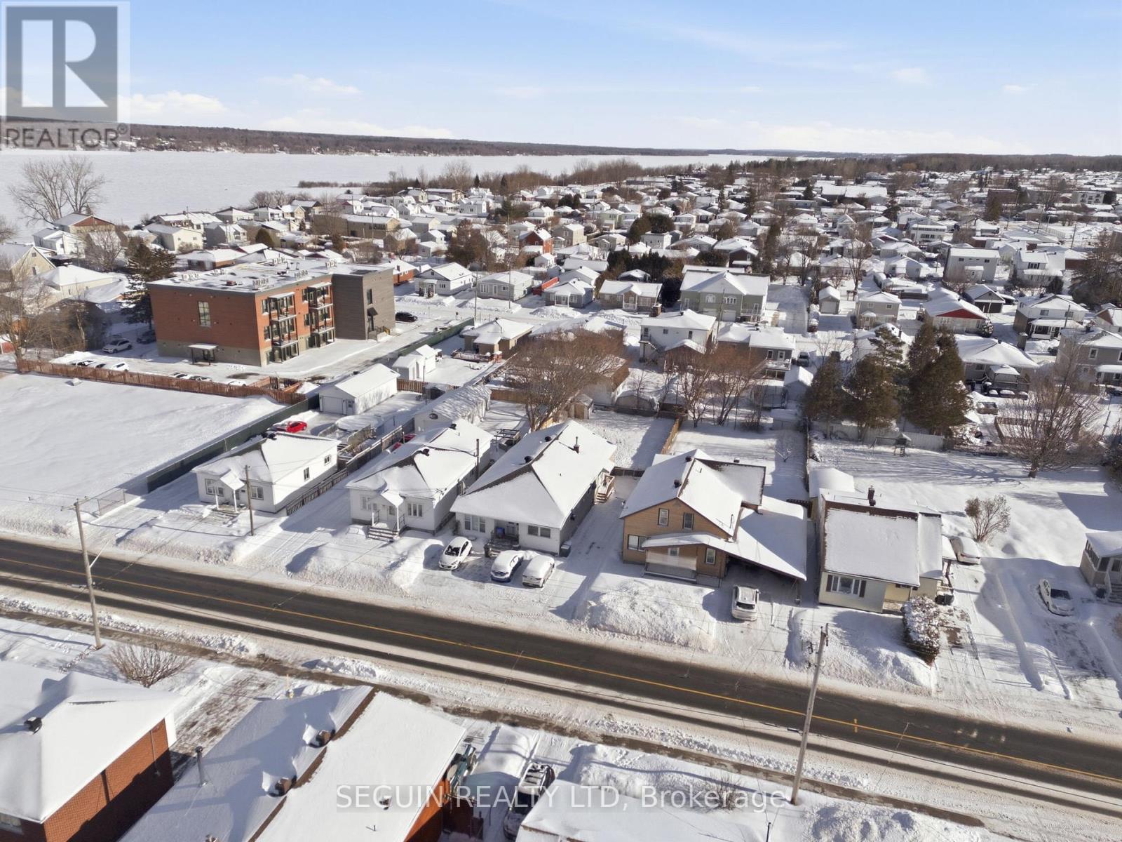 333-335 Cameron Street, Hawkesbury, Ontario  K6A 2B3 - Photo 17 - X12708466