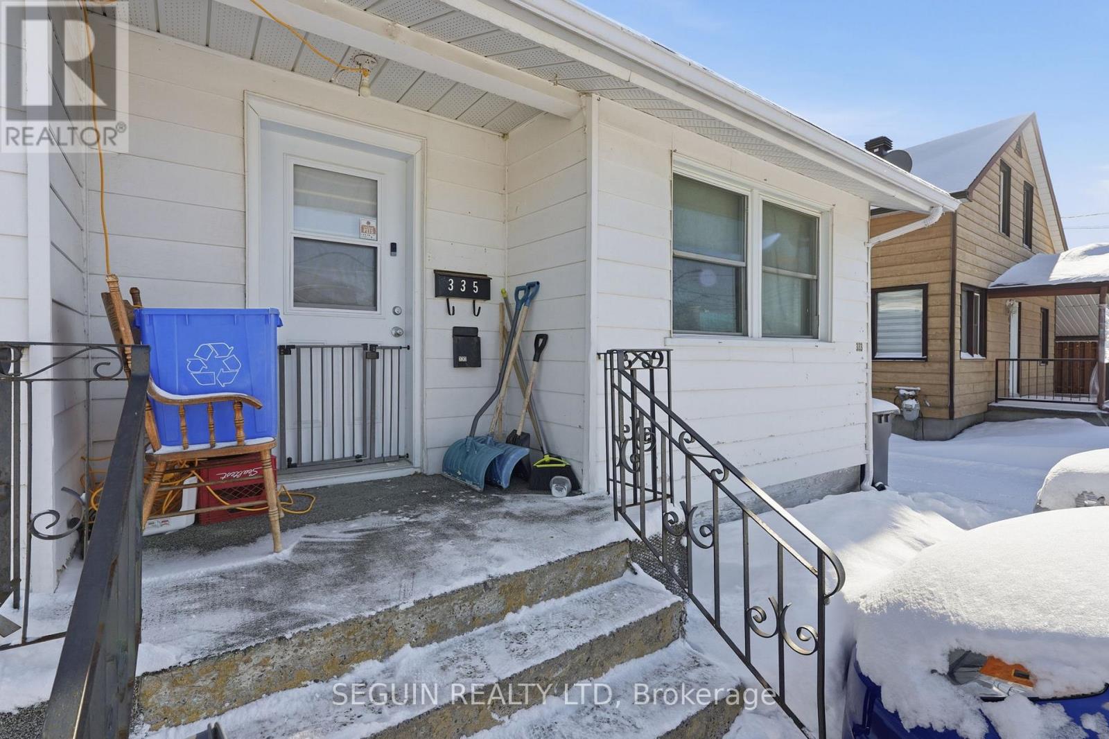 333-335 Cameron Street, Hawkesbury, Ontario  K6A 2B3 - Photo 3 - X12708466