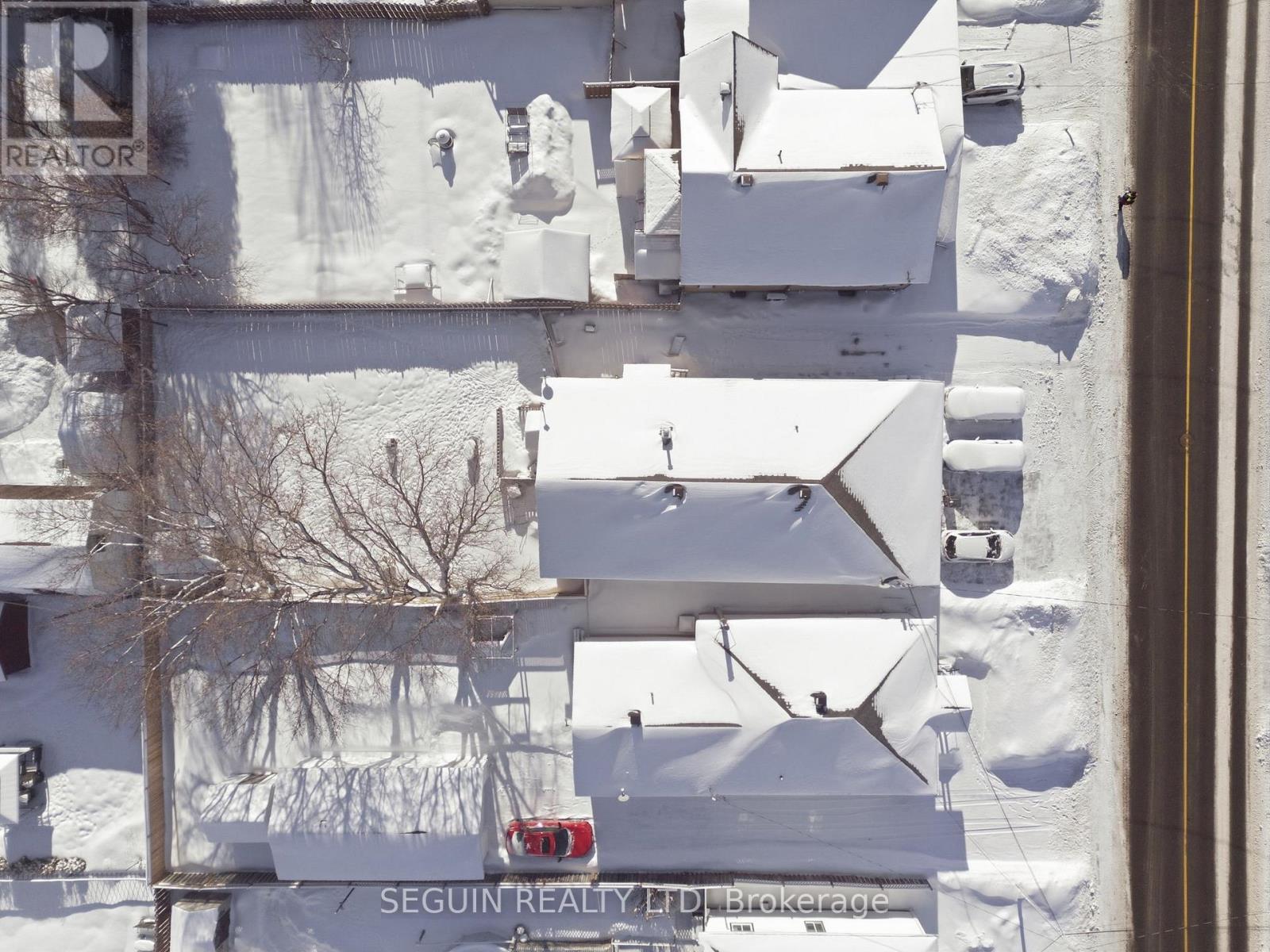 333-335 Cameron Street, Hawkesbury, Ontario  K6A 2B3 - Photo 5 - X12708466